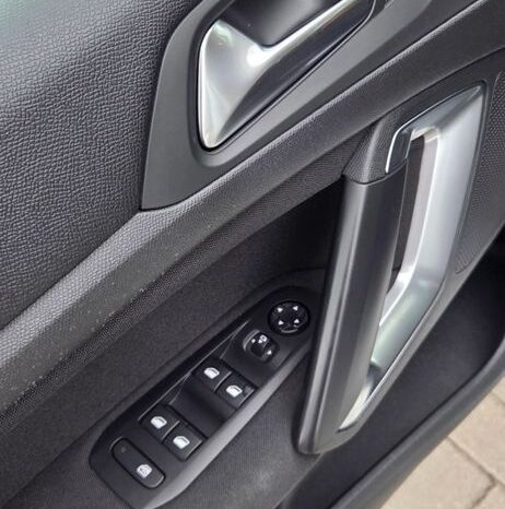 Peugeot 308 BlueHDi FAP 150 Stop & Start Allure full