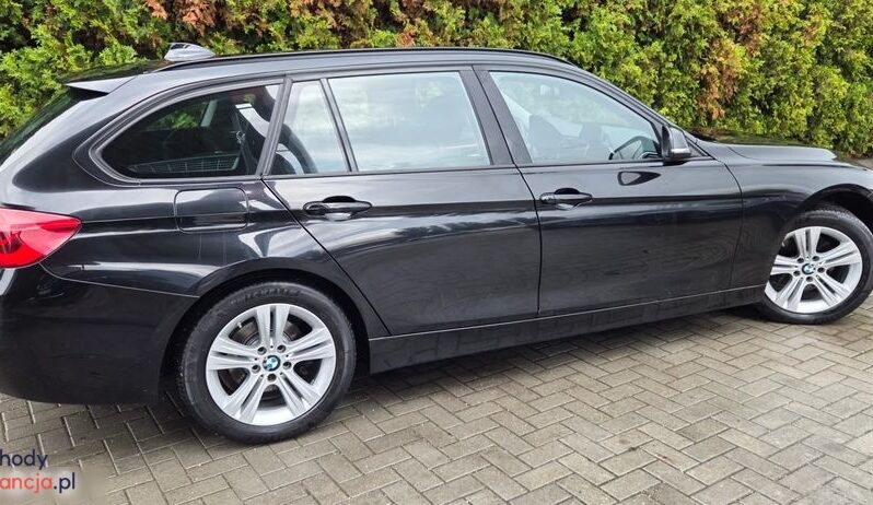 BMW Seria 3 320d Edition Luxury Line Purity full