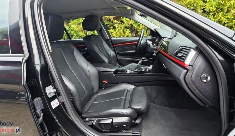 BMW Seria 3 320d Edition Luxury Line Purity full