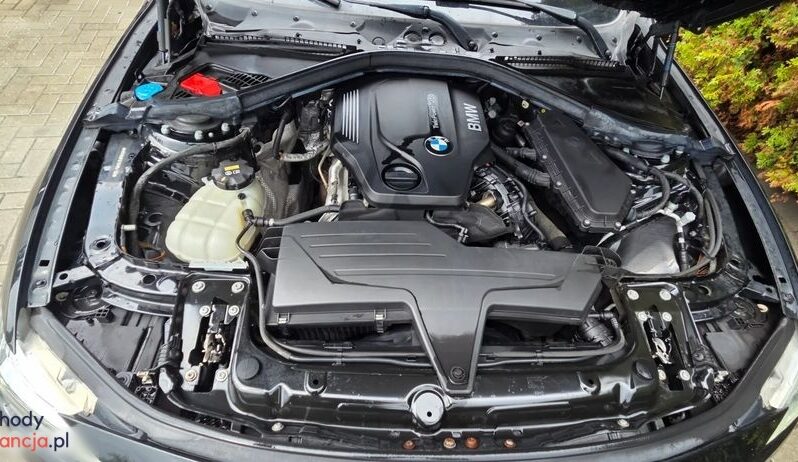 BMW Seria 3 320d Edition Luxury Line Purity full