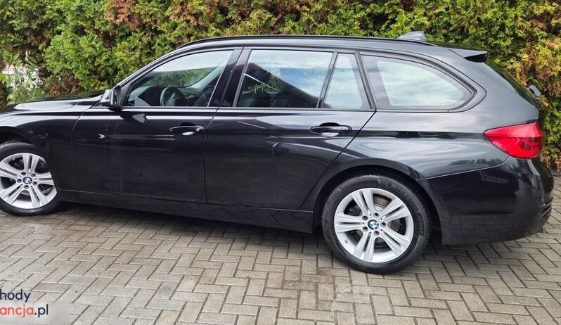 BMW Seria 3 320d Edition Luxury Line Purity full