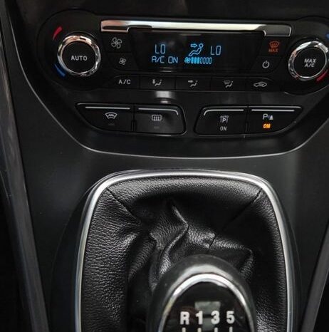 Ford Kuga 2.0 TDCi 2×4 Titanium full