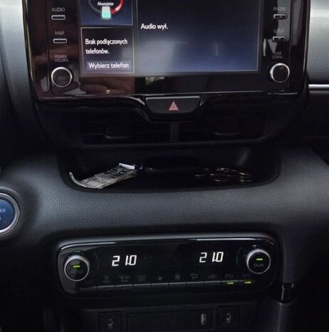 Toyota Yaris full