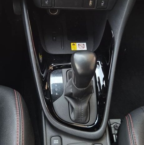 Toyota Yaris full