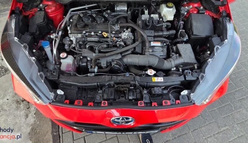 Toyota Yaris full